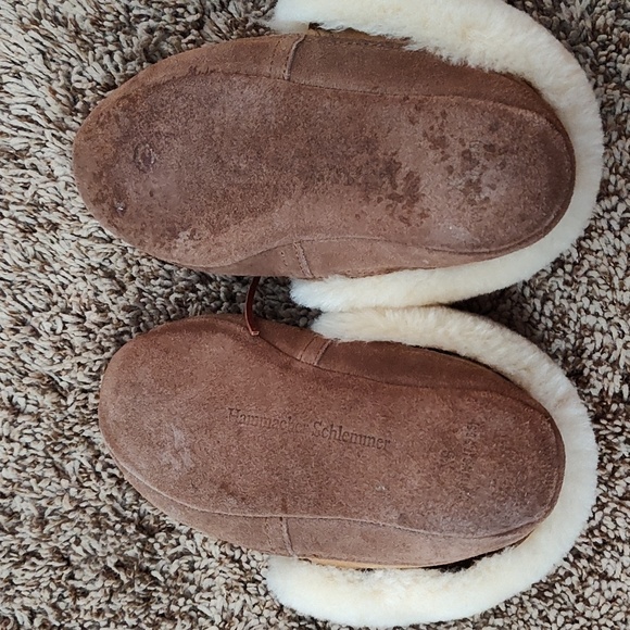 The Hammacher Schlemmer Androscoggin Sheepskin Slippers - Picture 4 of 5